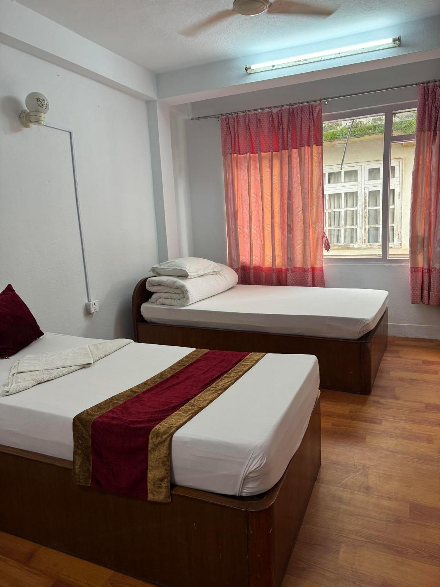 Om Tara Guest House Pvt Ltd Katmandu Kültér fotó